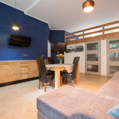 Apartament 6-osobowy z antresolą z aneksem kuchennym z 2 pomieszczeniami sypialnianymi