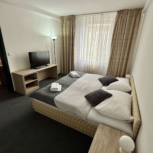 Apartament 2-osobowy z wanną z widokiem na rzekę z 1 pomieszczeniem sypialnianym