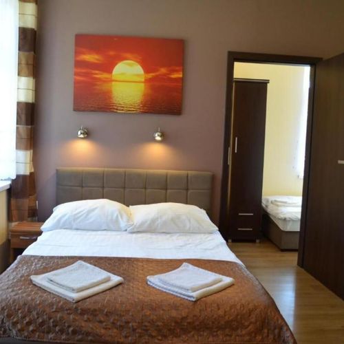 Apartament 4-osobowy z łazienką z widokiem na ogród z 2 pomieszczeniami sypialnianymi