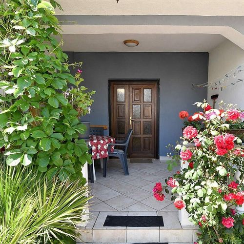 Apartament 5-osobowy z klimatyzacją z tarasem z 2 pomieszczeniami sypialnianymi A-21836-a