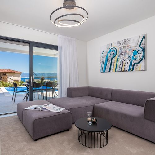 Apartament pentru 7 pers. (se inchirieaza doar integral)