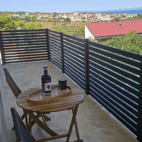 Apartament classic la etaj cu 3 camere pentru 5 pers.