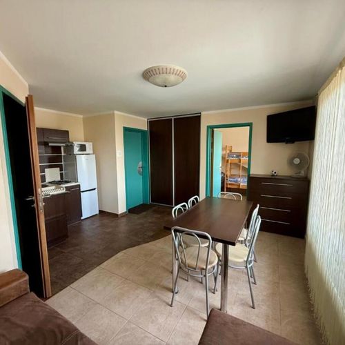 Apartament 7-osobowy z 2 pomieszczeniami sypialnianymi