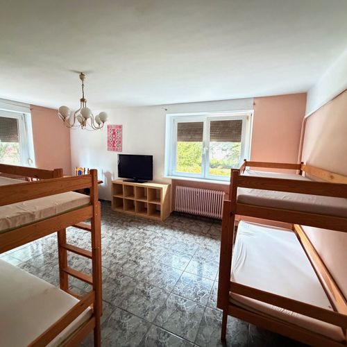 Pokój 4-osobowy na piętrze (możliwa dostawka)