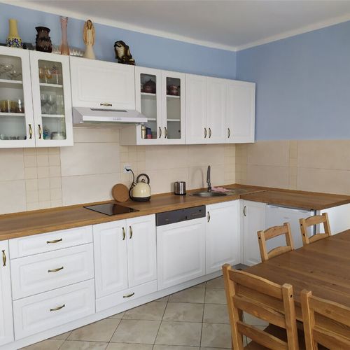 Rodinný Apartman se zahradou pro 7 os. se 2 ložnicemi (s možností přistýlky)