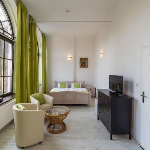 Apartman pro 3 os. s 1 ložnicí s výhledem na jezero 