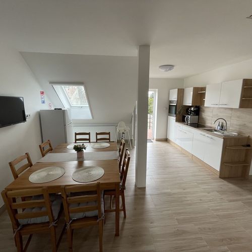 Standard Apartman pro 8 os. se 4 ložnicemi na poschodí (s možností přistýlky)
