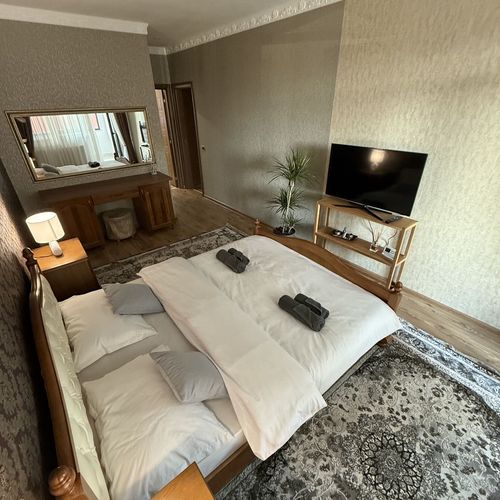 Apartament la parter pentru 6 pers. (se inchirieaza doar integral)