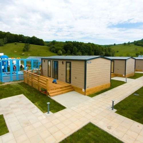Bungalow executive family pentru 2 pers. (se inchirieaza doar integral)