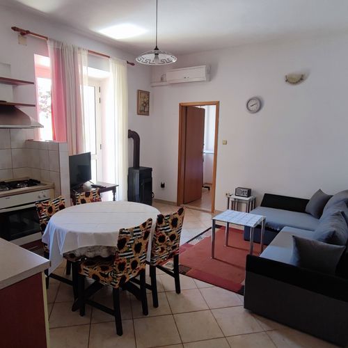 Apartament 4-osobowy z klimatyzacją z tarasem z 1 pomieszczeniem sypialnianym A-22432-b