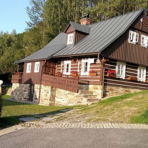 Casă de vară pentru 8 pers. (se inchirieaza doar integral)