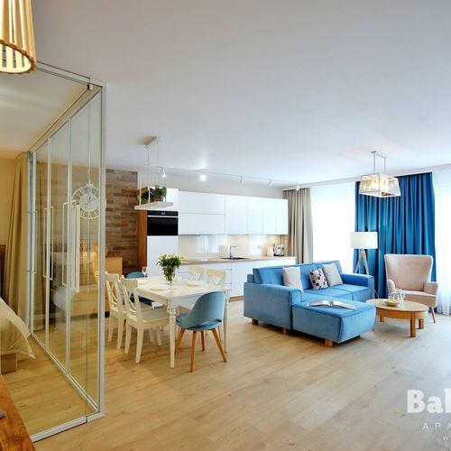 Apartament 6-osobowy pokój od strony basenu z 3 pomieszczeniami sypialnianymi