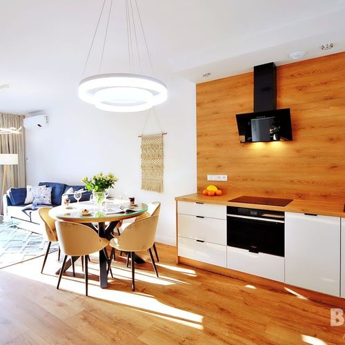 Apartament 6-osobowy pokój od strony basenu z 3 pomieszczeniami sypialnianymi