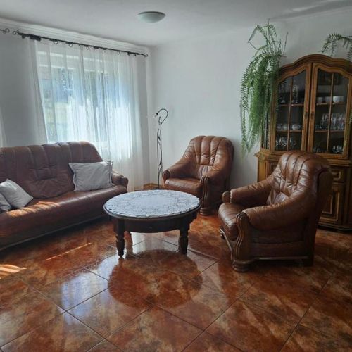Casă de vacanță pentru 10 pers. (se inchirieaza doar integral)