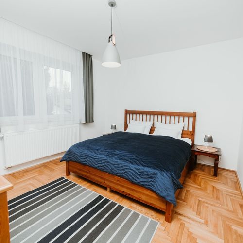 Apartament standard la etaj cu 1 camera pentru 2 pers.