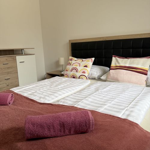 Apartament classic cu balcon cu 3 camere pentru 6 pers.