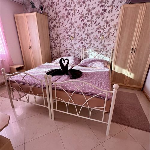 Apartament la etaj cu balcon cu 1 camera pentru 2 pers.