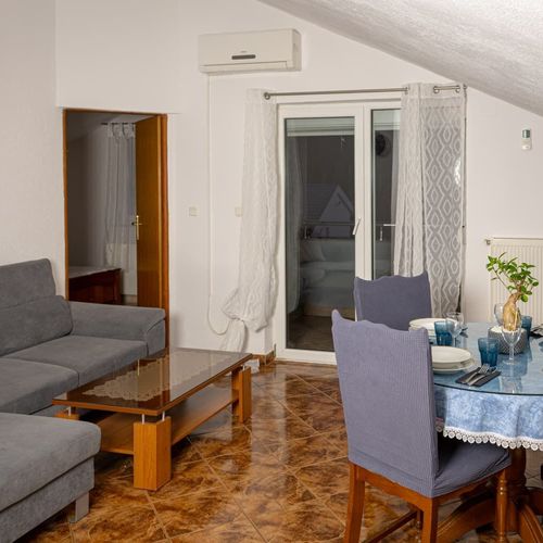 Apartman pro 5 os. se 3 ložnicemi