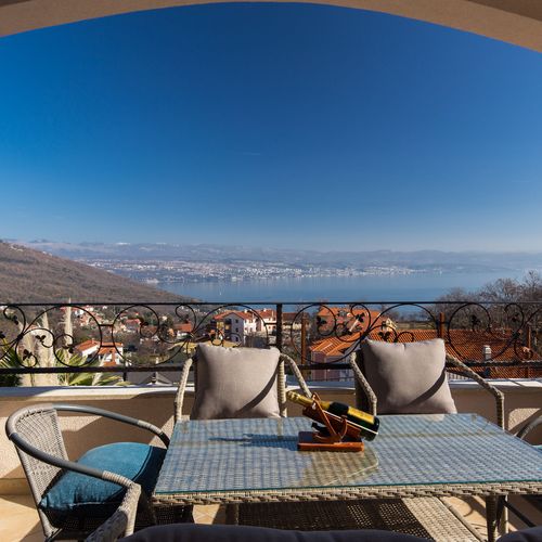 Apartman pro 8 os. se 4 ložnicemi