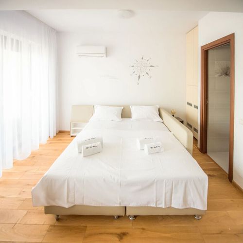 Apartament studio cu vedere spre mare cu 1 camera pentru 2 pers.