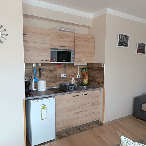 Apartament lux la etaj cu 1 camera pentru 2 pers. (se poate solicita pat suplimentar)