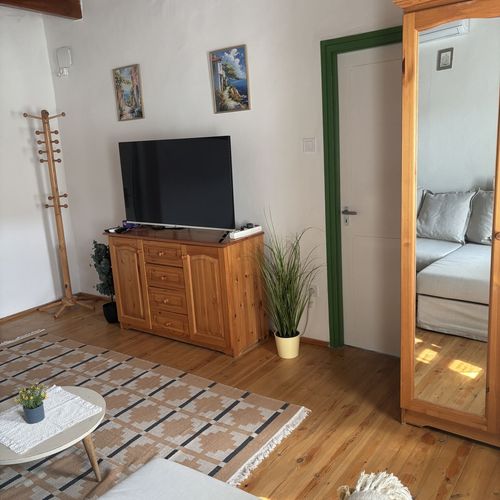 Casa rustică pentru 2 pers. (se inchirieaza doar integral)