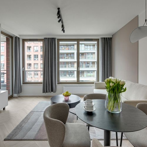 Apartament 4-osobowy Queen Komfort z 2 pomieszczeniami sypialnianymi