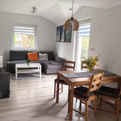 Apartament la etaj cu balcon cu 3 camere pentru 6 pers.