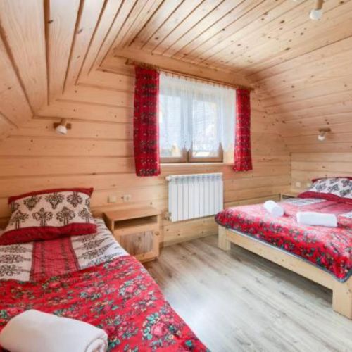 Cabană pentru 8 pers. (se inchirieaza doar integral)