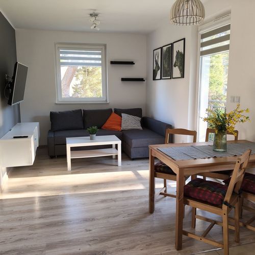 Apartament la parter cu balcon cu 3 camere pentru 6 pers.