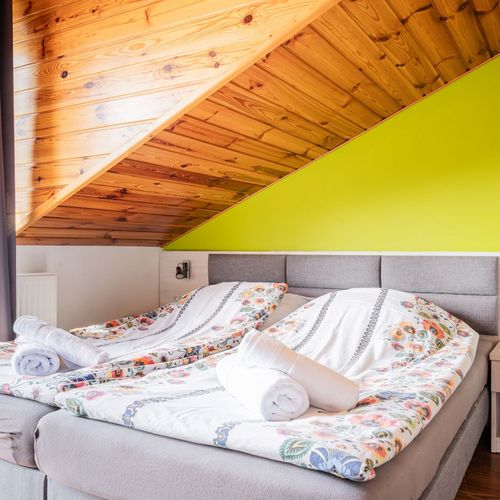 Camera twin cu balcon cu vedere spre mare