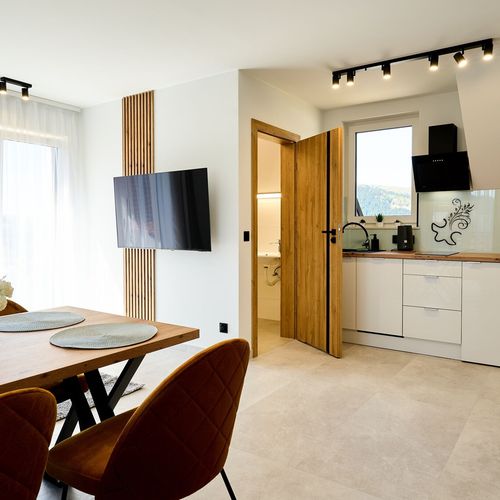 Apartament cu balcon cu vedere spre munte cu 2 camere pentru 5 pers.