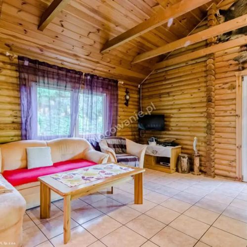 Cabană pentru 6 pers. (se inchirieaza doar integral)