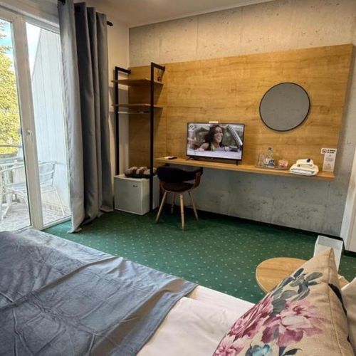 Camera single economy cu balcon