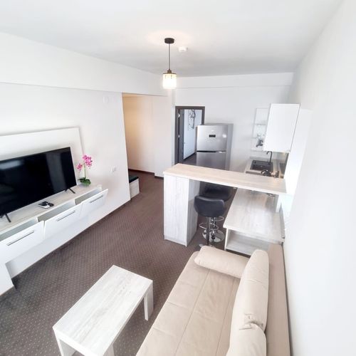 Apartament la etaj cu vedere spre mare cu 2 camere pentru 3 pers.