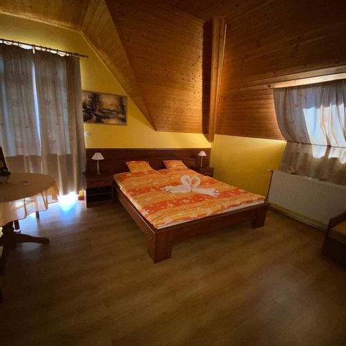 Apartament familial(ă) întreaga unitate cu 3 camere pentru 8 pers.