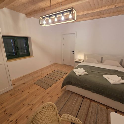 Apartament gold la parter cu 2 camere pentru 4 pers.