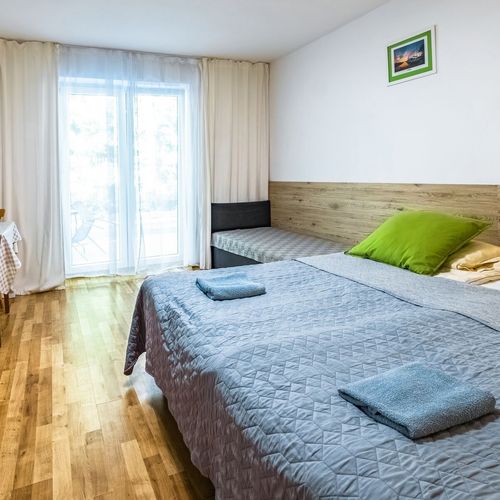 Pokój 4-osobowy na piętrze z widokiem na jezioro