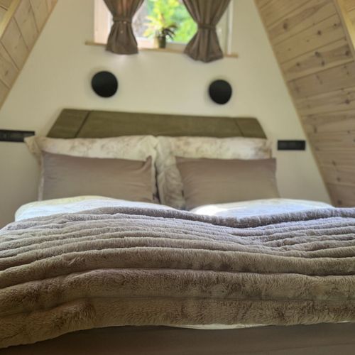 Casă de vacanță premium întreaga unitate pentru 2 pers. (se inchirieaza doar integral)