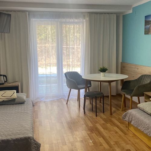 Pokój 5-osobowy na parterze z widokiem na las