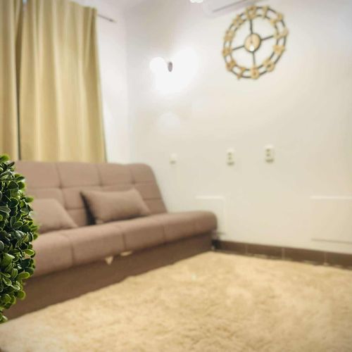 Apartament tourist la parter cu 1 camera pentru 2 pers. (se poate solicita pat suplimentar)