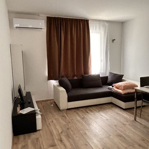 Apartament la parter pentru 4 pers. (se inchirieaza doar integral)