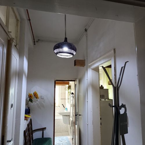Apartament la parter cu bucătărie proprie cu 2 camere pentru 5 pers. (se poate solicita pat suplimentar)