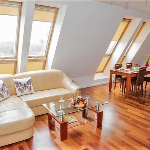 Apartament familial(ă) cu vedere spre oraș pentru 6 pers. (se inchirieaza doar integral)
