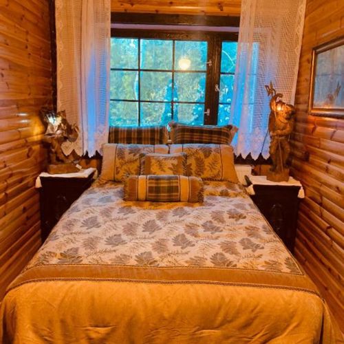 Bungalow pentru 4 pers. (se inchirieaza doar integral)