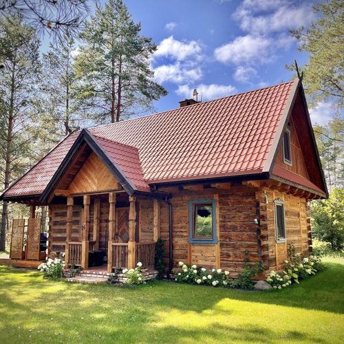 Cabană familial(ă) cu vedere spre pădure pentru 6 pers. (se inchirieaza doar integral)