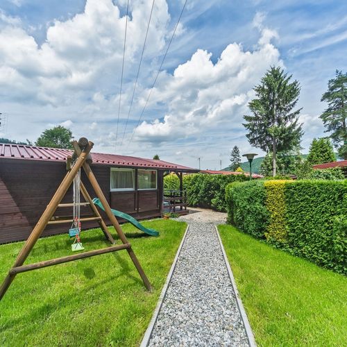Cabană la parter cu vedere spre munte pentru 6 pers. (se inchirieaza doar integral)