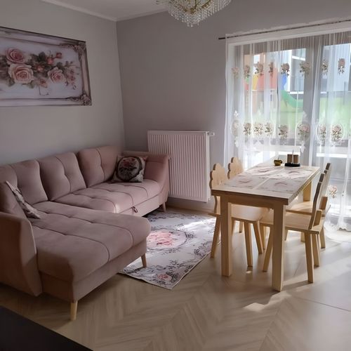 Apartament romantică la parter cu 2 camere pentru 4 pers.