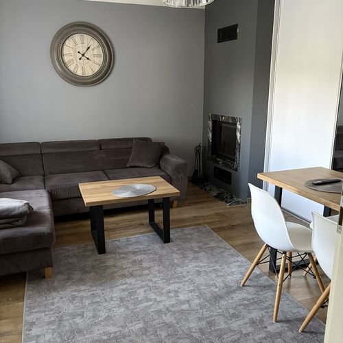 Apartament la parter cu 2 camere pentru 5 pers.