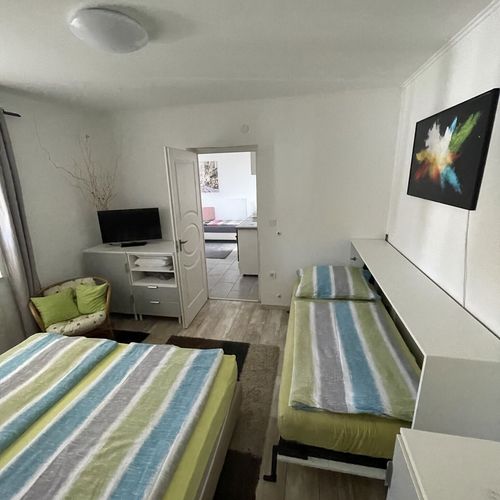 Apartament pentru 5 pers. (se inchirieaza doar integral)